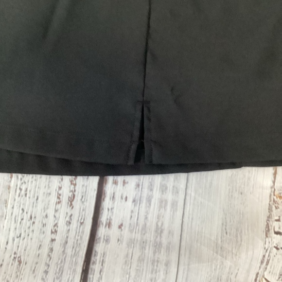 712. Adidas ClimaCool Black Golf Skirt Size 10 NWT - Picture 3 of 6